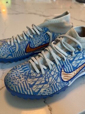 These are‎ Nike Zoom Mercurial Superfly 9 Academy CR7 TF "Azulejo" soccer shoes